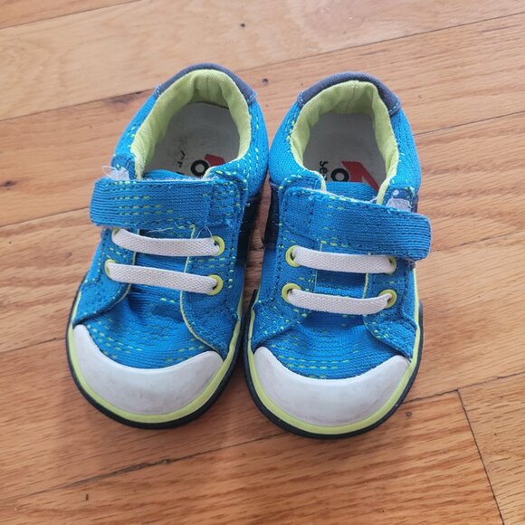 See Kai Run, Toddler/Baby Lucci Sneakers, Blue Mesh, Size 5 - Picture 1 of 3